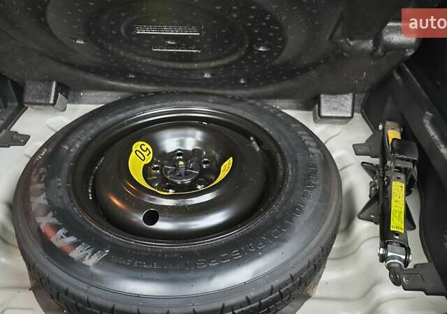 Білий Кіа Sportage, об'ємом двигуна 2 л та пробігом 211 тис. км за 15300 $, фото 34 на Automoto.ua