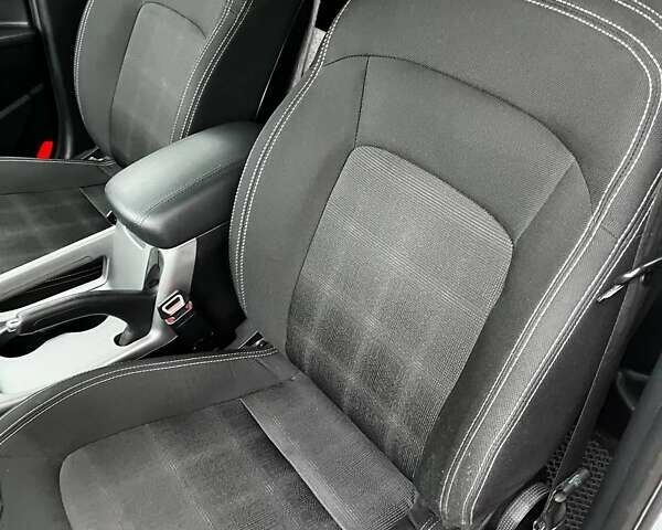 Белый Киа Sportage, объемом двигателя 1.69 л и пробегом 271 тыс. км за 15500 $, фото 5 на Automoto.ua