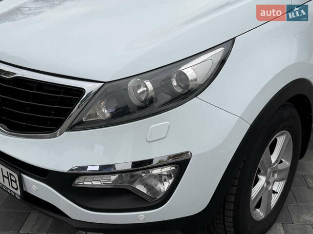Белый Киа Sportage, объемом двигателя 1.7 л и пробегом 192 тыс. км за 13800 $, фото 22 на Automoto.ua