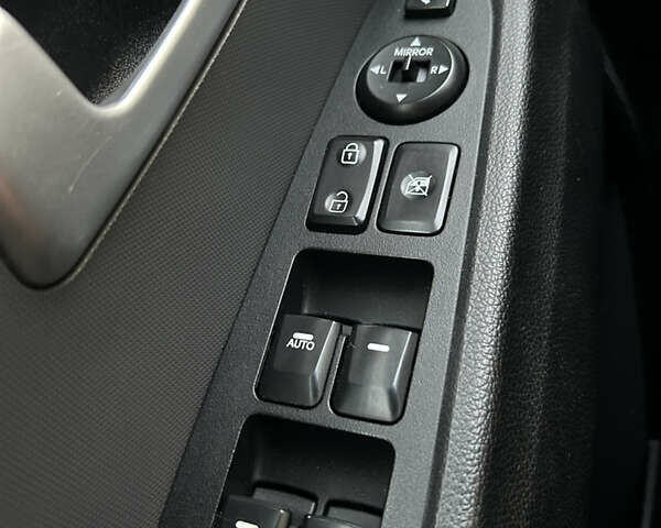 Белый Киа Sportage, объемом двигателя 2 л и пробегом 213 тыс. км за 16850 $, фото 14 на Automoto.ua