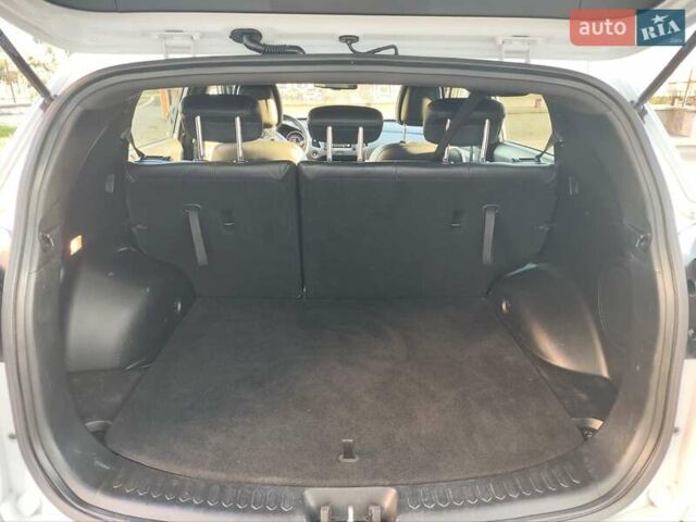 Белый Киа Sportage, объемом двигателя 1.69 л и пробегом 236 тыс. км за 14000 $, фото 5 на Automoto.ua