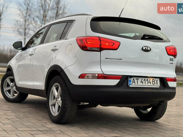 Белый Киа Sportage, объемом двигателя 1.7 л и пробегом 142 тыс. км за 14999 $, фото 5 на Automoto.ua