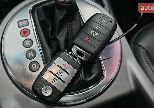 Білий Кіа Sportage, об'ємом двигуна 2 л та пробігом 211 тис. км за 15300 $, фото 40 на Automoto.ua