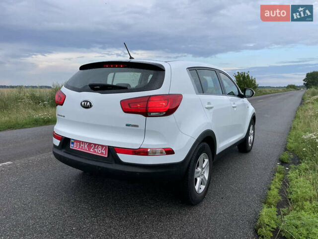 Белый Киа Sportage, объемом двигателя 0 л и пробегом 232 тыс. км за 13800 $, фото 1 на Automoto.ua