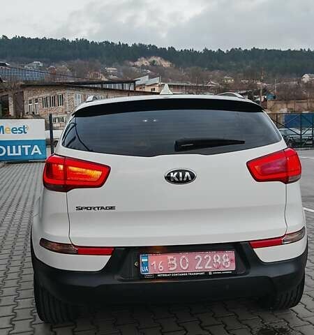 Білий Кіа Sportage, об'ємом двигуна 2 л та пробігом 211 тис. км за 15300 $, фото 8 на Automoto.ua