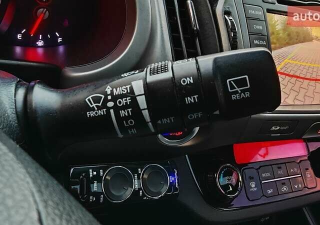 Білий Кіа Sportage, об'ємом двигуна 2 л та пробігом 211 тис. км за 15300 $, фото 82 на Automoto.ua