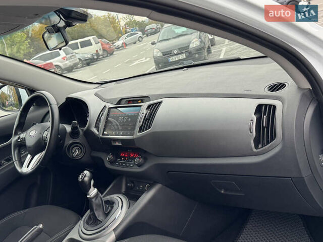 Белый Киа Sportage, объемом двигателя 1.7 л и пробегом 192 тыс. км за 13800 $, фото 44 на Automoto.ua
