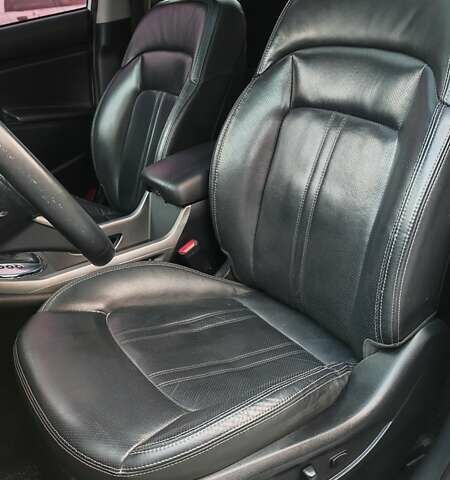 Білий Кіа Sportage, об'ємом двигуна 2 л та пробігом 211 тис. км за 15300 $, фото 71 на Automoto.ua