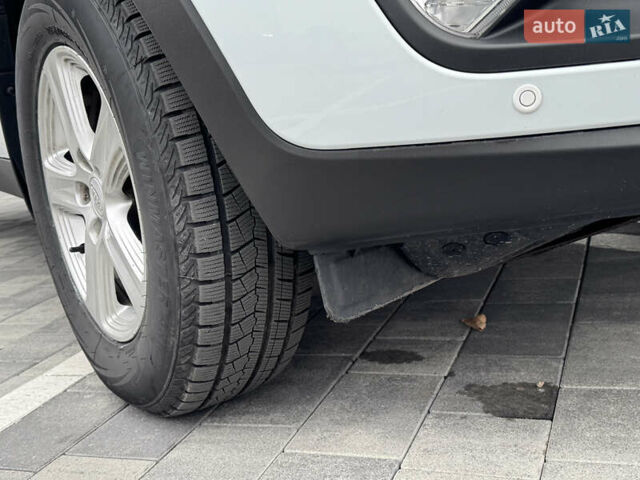 Белый Киа Sportage, объемом двигателя 1.7 л и пробегом 192 тыс. км за 13800 $, фото 27 на Automoto.ua