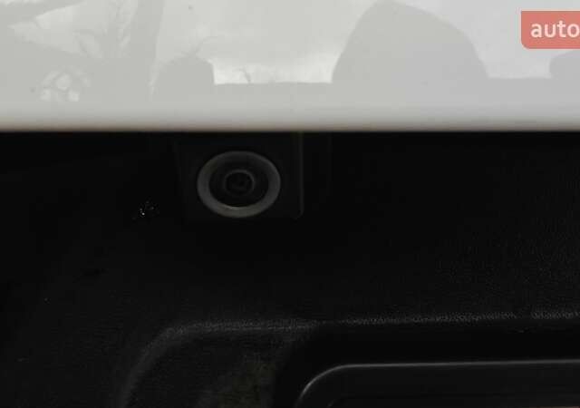 Білий Кіа Sportage, об'ємом двигуна 2 л та пробігом 211 тис. км за 15300 $, фото 32 на Automoto.ua