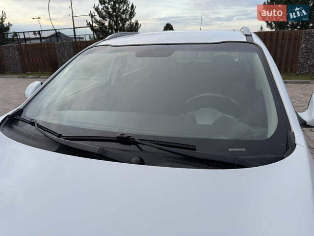 Белый Киа Sportage, объемом двигателя 1.7 л и пробегом 142 тыс. км за 14999 $, фото 14 на Automoto.ua