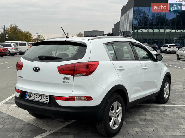 Белый Киа Sportage, объемом двигателя 1.7 л и пробегом 192 тыс. км за 13800 $, фото 6 на Automoto.ua