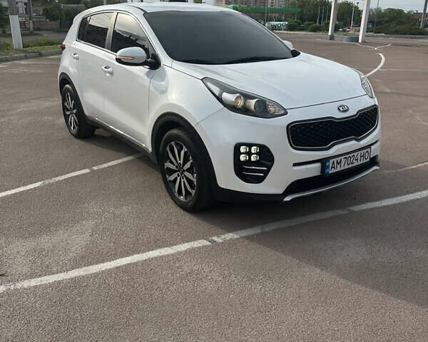 Білий Кіа Sportage, об'ємом двигуна 1.7 л та пробігом 137 тис. км за 16999 $, фото 8 на Automoto.ua