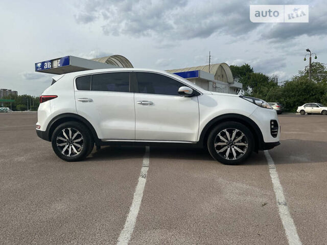 Белый Киа Sportage, объемом двигателя 1.7 л и пробегом 137 тыс. км за 16999 $, фото 7 на Automoto.ua