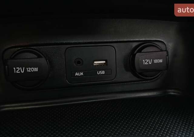 Білий Кіа Sportage, об'ємом двигуна 2 л та пробігом 211 тис. км за 15300 $, фото 77 на Automoto.ua