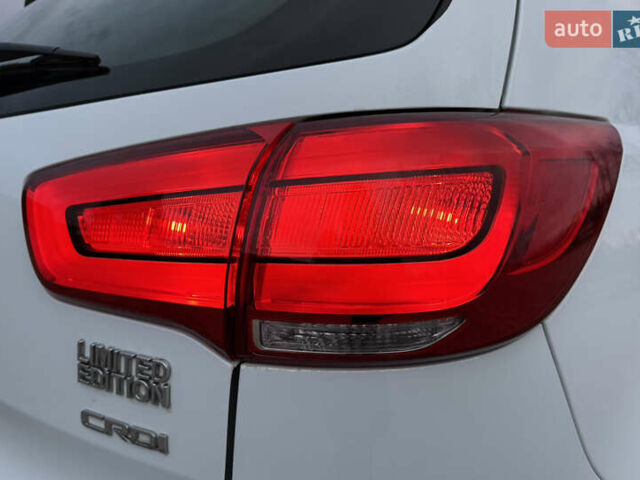 Белый Киа Sportage, объемом двигателя 1.7 л и пробегом 142 тыс. км за 14999 $, фото 17 на Automoto.ua