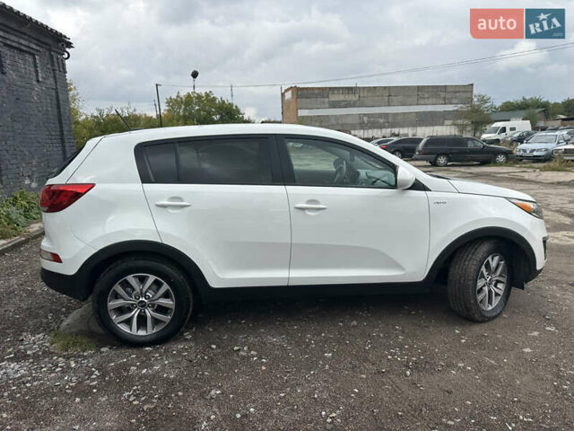 Белый Киа Sportage, объемом двигателя 2.36 л и пробегом 254 тыс. км за 12700 $, фото 8 на Automoto.ua