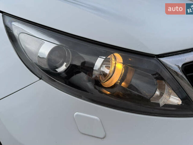 Белый Киа Sportage, объемом двигателя 1.7 л и пробегом 142 тыс. км за 14999 $, фото 16 на Automoto.ua