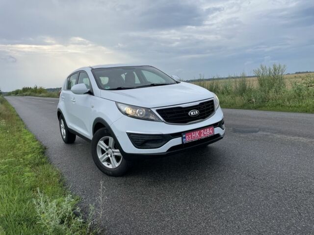 Белый Киа Sportage, объемом двигателя 1.6 л и пробегом 232 тыс. км за 12500 $, фото 2 на Automoto.ua