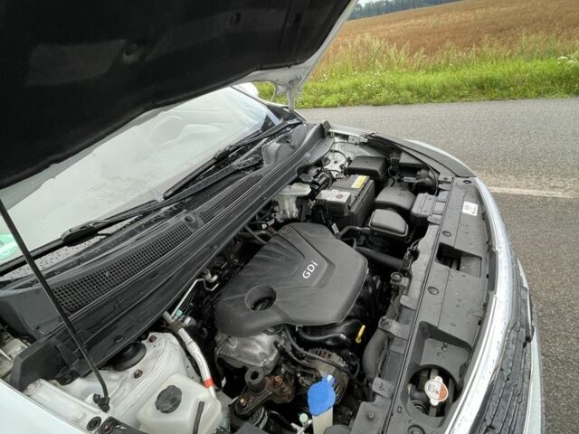 Белый Киа Sportage, объемом двигателя 1.6 л и пробегом 232 тыс. км за 12500 $, фото 12 на Automoto.ua