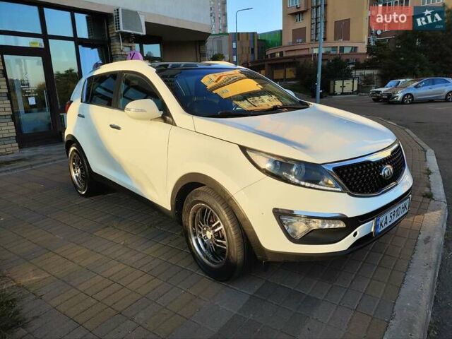 Белый Киа Sportage, объемом двигателя 1.69 л и пробегом 236 тыс. км за 14000 $, фото 6 на Automoto.ua