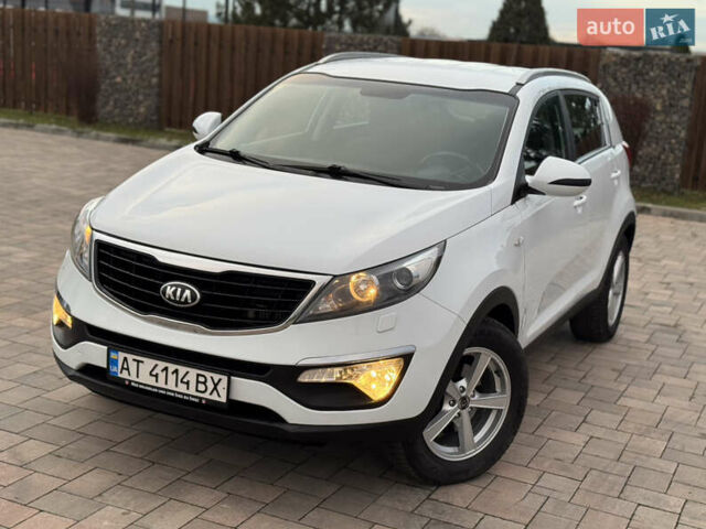 Белый Киа Sportage, объемом двигателя 1.7 л и пробегом 142 тыс. км за 14999 $, фото 6 на Automoto.ua