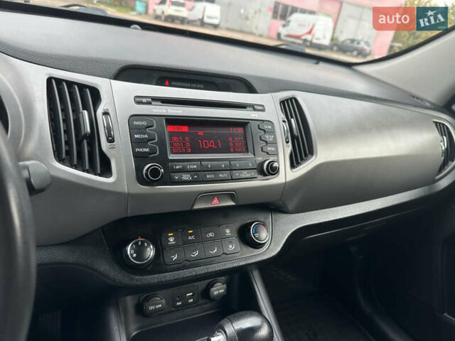 Белый Киа Sportage, объемом двигателя 2.36 л и пробегом 254 тыс. км за 12700 $, фото 37 на Automoto.ua