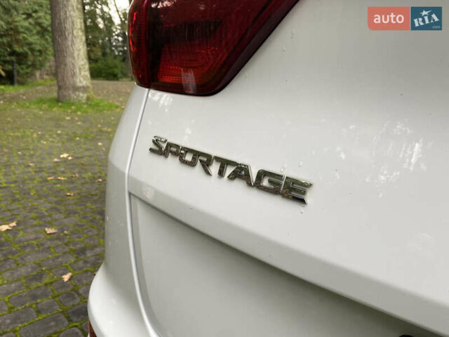 Белый Киа Sportage, объемом двигателя 2 л и пробегом 89 тыс. км за 17800 $, фото 41 на Automoto.ua