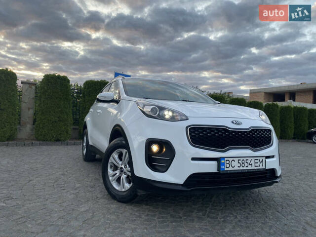 Кіа Sportage 2016 у Львові на Automoto.ua Білий Кіа Sportage, об'ємом двигуна 2 л та пробігом 89 тис. км за 17890 $, фото 41 на Automoto.ua