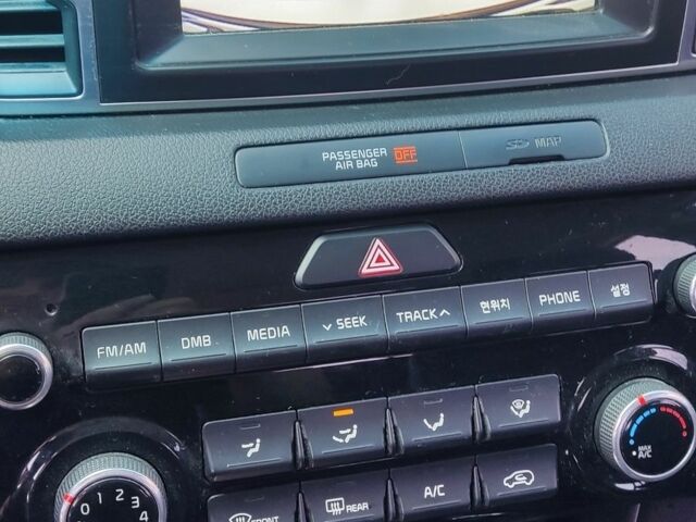 Білий Кіа Sportage, об'ємом двигуна 2 л та пробігом 152 тис. км за 17000 $, фото 6 на Automoto.ua