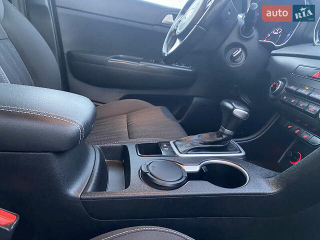 Белый Киа Sportage, объемом двигателя 2 л и пробегом 89 тыс. км за 17800 $, фото 68 на Automoto.ua