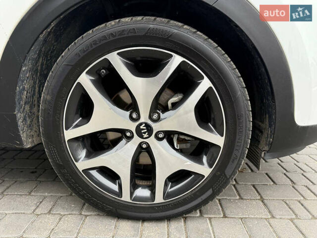 Белый Киа Sportage, объемом двигателя 2 л и пробегом 160 тыс. км за 17200 $, фото 14 на Automoto.ua