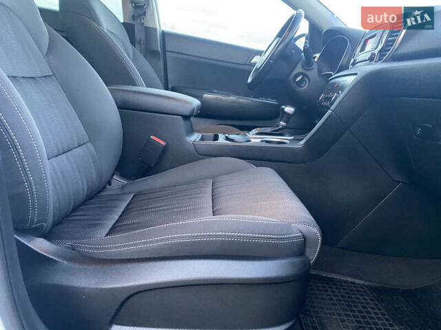 Белый Киа Sportage, объемом двигателя 2 л и пробегом 89 тыс. км за 17800 $, фото 55 на Automoto.ua