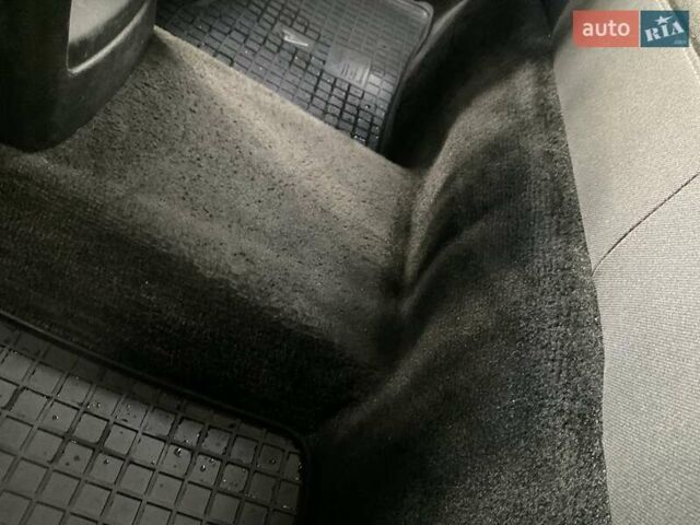 Белый Киа Sportage, объемом двигателя 2.4 л и пробегом 143 тыс. км за 12800 $, фото 15 на Automoto.ua