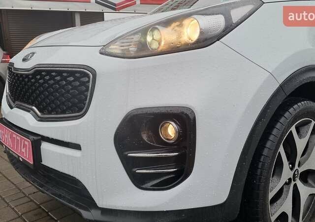 Белый Киа Sportage, объемом двигателя 1.7 л и пробегом 162 тыс. км за 16300 $, фото 14 на Automoto.ua