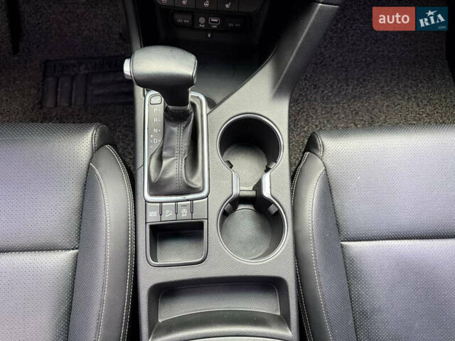 Белый Киа Sportage, объемом двигателя 2 л и пробегом 160 тыс. км за 17200 $, фото 33 на Automoto.ua