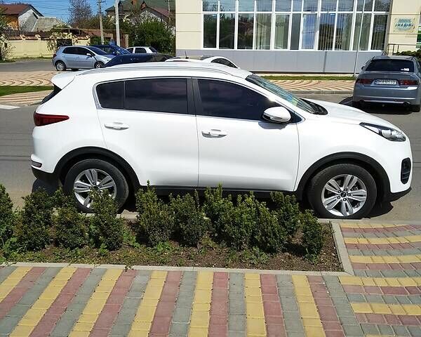 Белый Киа Sportage, объемом двигателя 1.6 л и пробегом 220 тыс. км за 17200 $, фото 21 на Automoto.ua