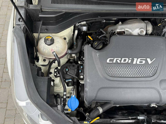 Белый Киа Sportage, объемом двигателя 2 л и пробегом 160 тыс. км за 17200 $, фото 56 на Automoto.ua