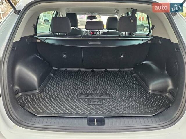 Белый Киа Sportage, объемом двигателя 1.69 л и пробегом 167 тыс. км за 15300 $, фото 47 на Automoto.ua