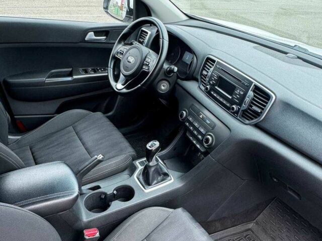 Белый Киа Sportage, объемом двигателя 1.7 л и пробегом 90 тыс. км за 335 $, фото 5 на Automoto.ua