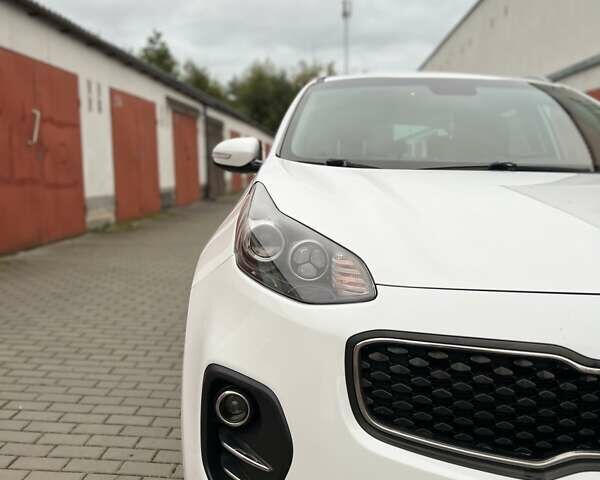 Белый Киа Sportage, объемом двигателя 1.69 л и пробегом 201 тыс. км за 14200 $, фото 38 на Automoto.ua