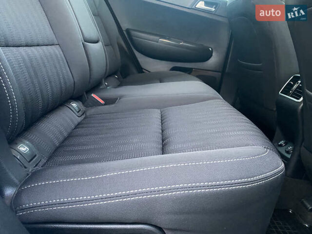 Белый Киа Sportage, объемом двигателя 2 л и пробегом 89 тыс. км за 17800 $, фото 75 на Automoto.ua
