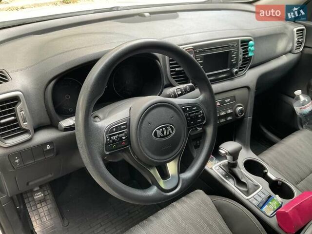 Белый Киа Sportage, объемом двигателя 2.4 л и пробегом 143 тыс. км за 12800 $, фото 20 на Automoto.ua
