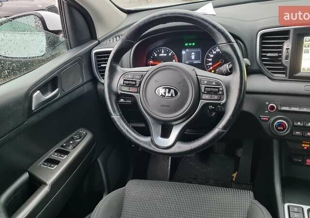 Белый Киа Sportage, объемом двигателя 1.7 л и пробегом 162 тыс. км за 16300 $, фото 22 на Automoto.ua