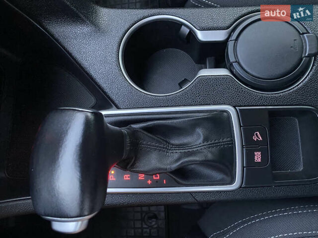 Белый Киа Sportage, объемом двигателя 2 л и пробегом 89 тыс. км за 17800 $, фото 65 на Automoto.ua