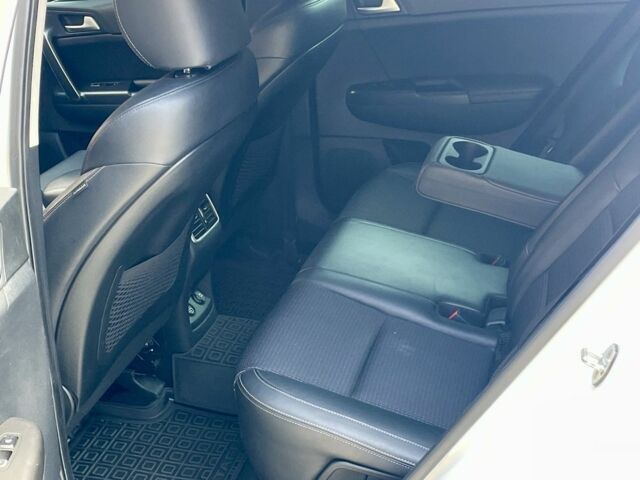 Белый Киа Sportage, объемом двигателя 2 л и пробегом 165 тыс. км за 18700 $, фото 11 на Automoto.ua