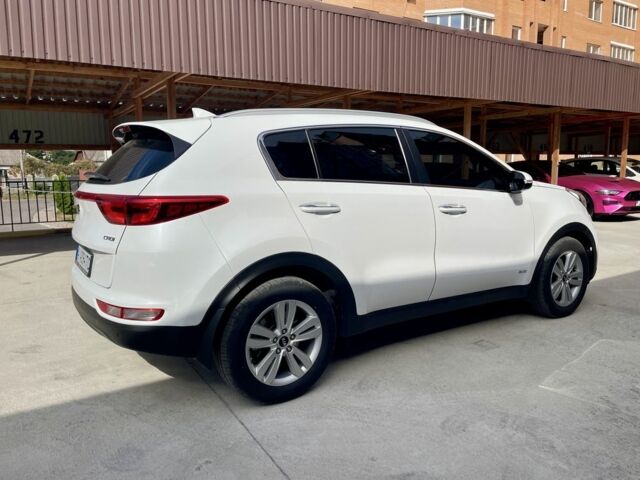 Белый Киа Sportage, объемом двигателя 2 л и пробегом 165 тыс. км за 18700 $, фото 4 на Automoto.ua
