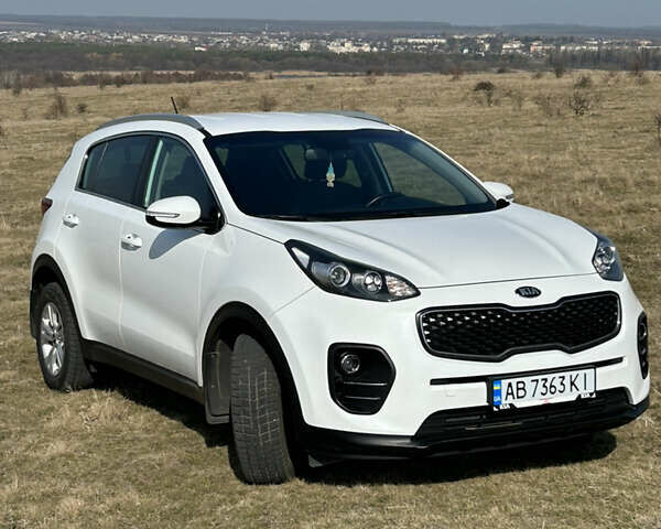 Белый Киа Sportage, объемом двигателя 2 л и пробегом 92 тыс. км за 17100 $, фото 4 на Automoto.ua