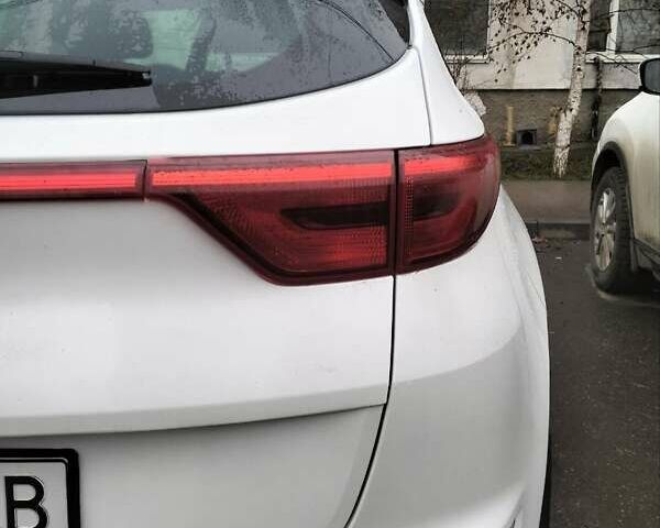 Білий Кіа Sportage, об'ємом двигуна 2 л та пробігом 97 тис. км за 15500 $, фото 23 на Automoto.ua
