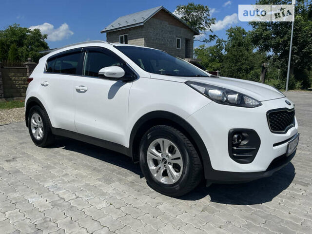 Білий Кіа Sportage, об'ємом двигуна 1.7 л та пробігом 138 тис. км за 16600 $, фото 9 на Automoto.ua